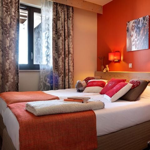 APPARTEMENT 10 personnes - 4 chambres - Balcon