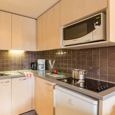 APARTMENT 4 people - - 1 bedroom - Balcony - South-facing