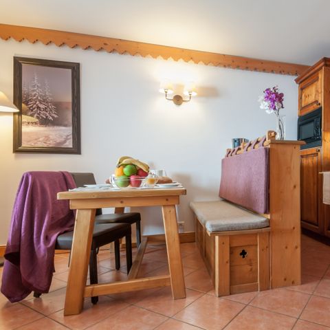Piso 5 personas - 1 dormitorio + 1 zona de dormir - sin balcón