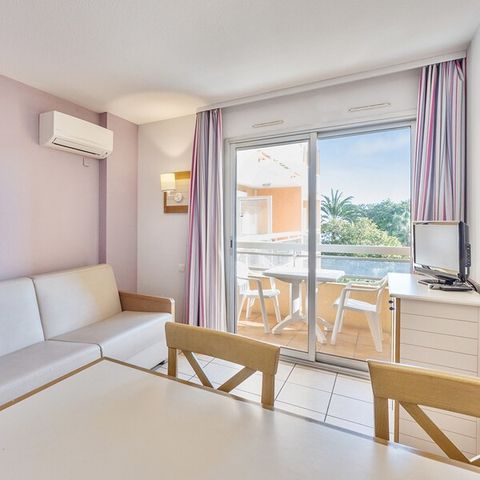 APPARTEMENT 6 personen - - 1 bedroom + 1 sleeping alcove - Air conditioned