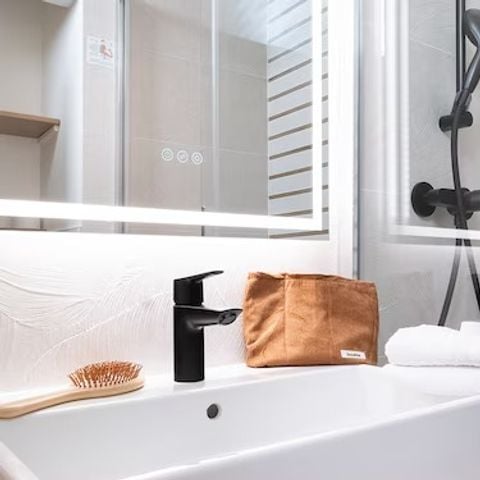 STUDIO 2 personnes - Studio 2 personnes, balcon, climatisé, vue cour, rénové