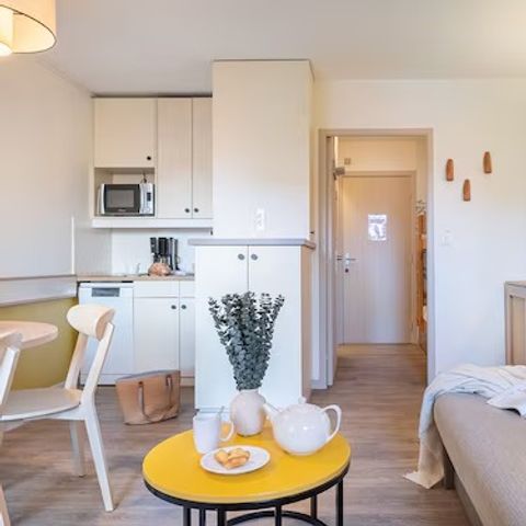 Studio 4 personnes - 1 coin - Nuit - Balcon - Climatisé - Rénové