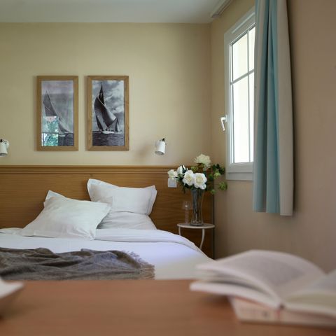 Apartment 6 persons - - 1 bedroom + 1 sleeping alcove - Terrace or balcony
