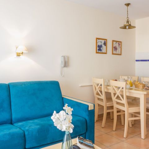 STUDIO 4 persone - - 1 alcova per dormire - Balcone