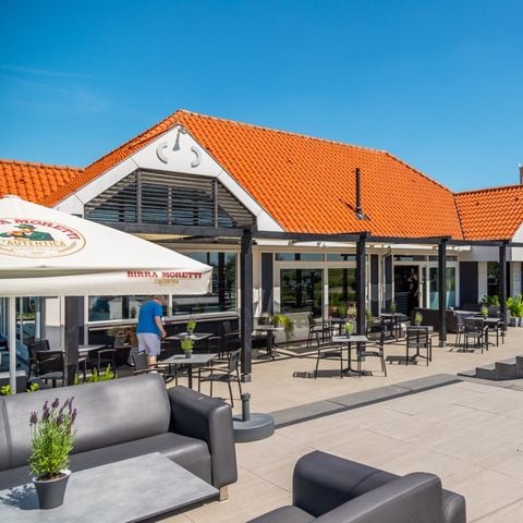 EMPLACEMENT - Aire de stationnement pour camping-cars « Comfort »