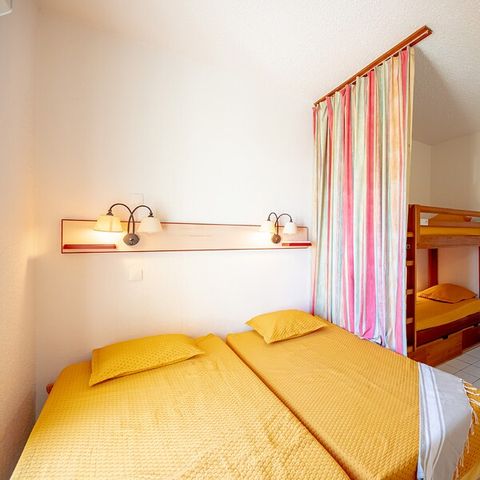 Apartment 6 persons - Flat 6 people - 1 bedroom - Garden level