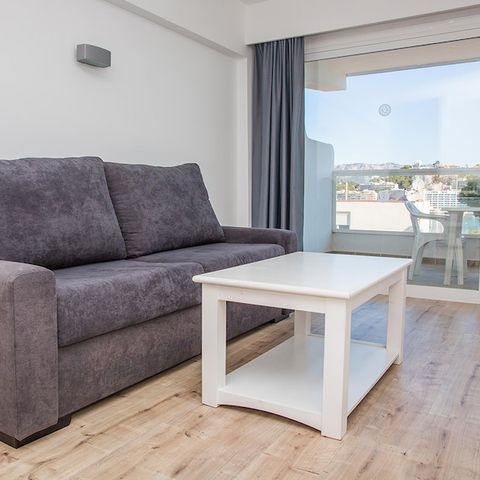 APARTMENT 4 people - (max. 3 adults)