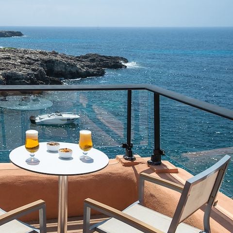 CHAMBRE 2 personnes - Terrasse ou Balcon - Vue Mer - Petit-déjeuner inclus
