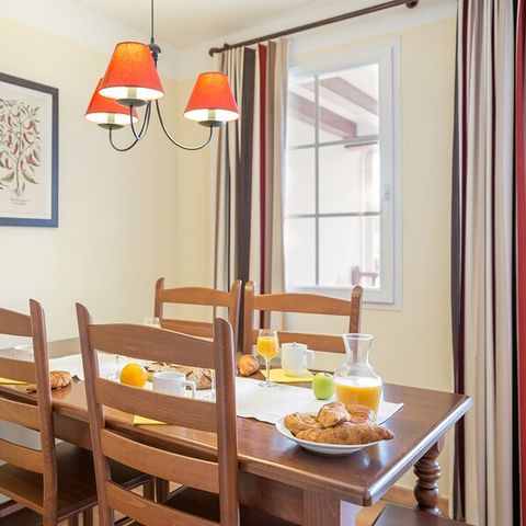 Apartment 6 persons - Flat sleeps 6 - 1 bedroom + 1 sleeping area
