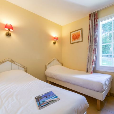 Apartment 6 persons - - 1 bedroom + 1 sleeping alcove - Terrace or balcony
