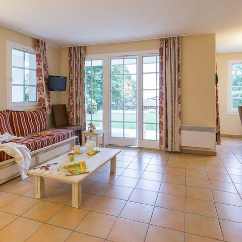 Apartment 6 persons - - 1 bedroom + 1 sleeping alcove - Terrace or balcony - Eco