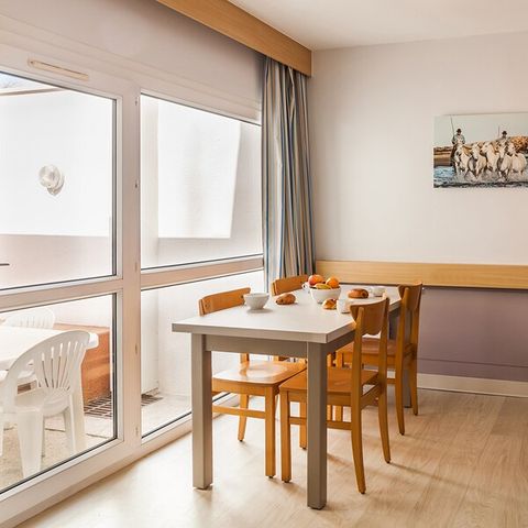 APARTEMENTO 6 personas - - 2 habitaciones - Terraza - Planta baja