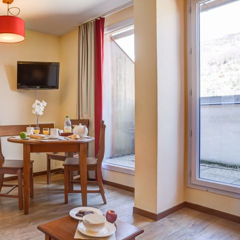 STUDIO 2 people - Studio Standard