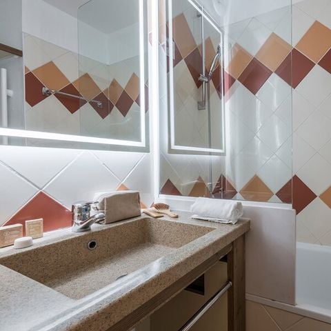 Appartement 8 personnes - 1 chambre - 1 COIN NUIT - RIVIÈRE