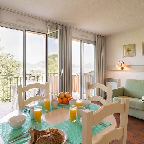Studio 4 persons - 1 sleeping area - Terrace or balcony
