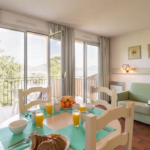 STUDIO 4 personnes - 1 coin nuit - Terrasse ou balcon