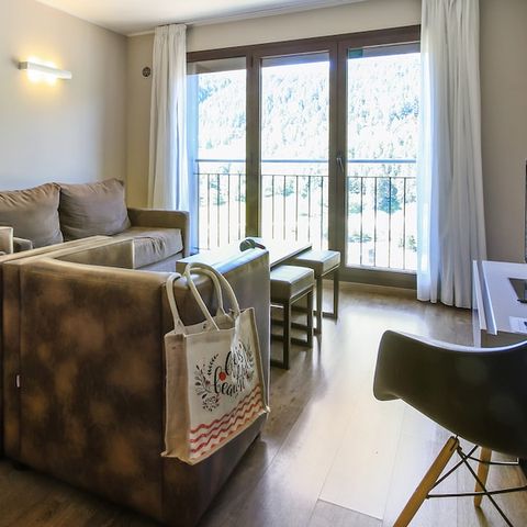 APARTMENT 8 people - (max 6 adults) Standard