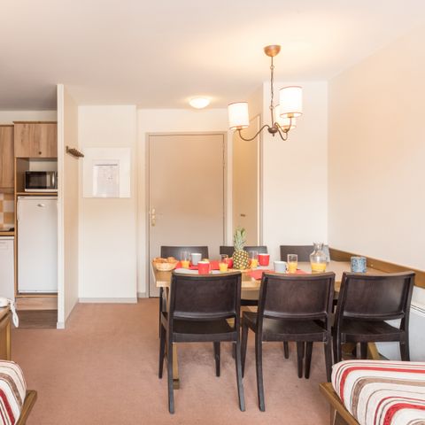 Piso 6 personas - - 1 dormitorio + 1 alcoba