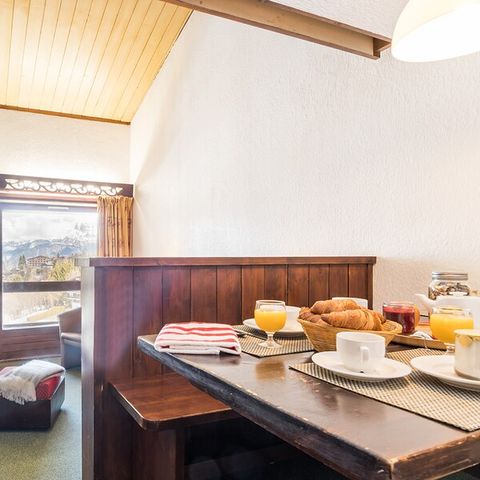 APARTMENT 6 people - Flat sleeps 6 - 1 mezzanine + 1 sleeping area - Duplex