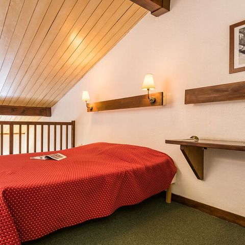 Piso 6 personas - Apartamento 6 personas - 1 altillo + 1 dormitorio - Dúplex