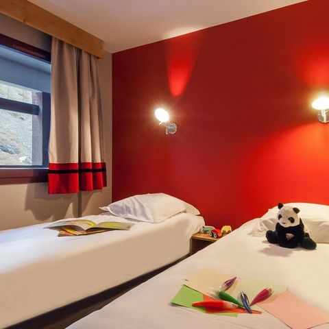 APARTMENT 6 people - - 2 bedrooms - South exposure