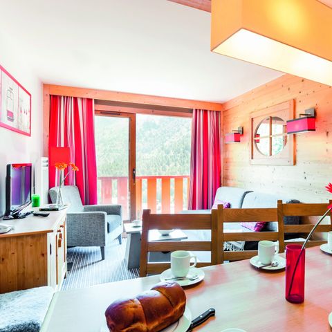 APARTMENT 6 people - (max 4 adults) Standard