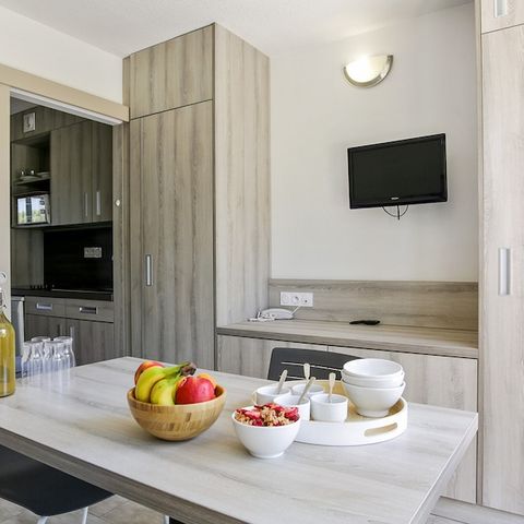 APPARTEMENT 4 personnes - 1 chambre - Vue jardin