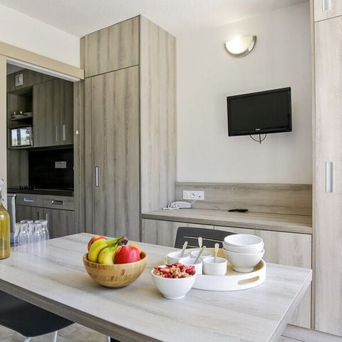 APPARTEMENT 4 personnes - 1 chambre - Vue jardin