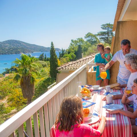 Résidence Goélia Le Domaine de La Pinède - Camping Var