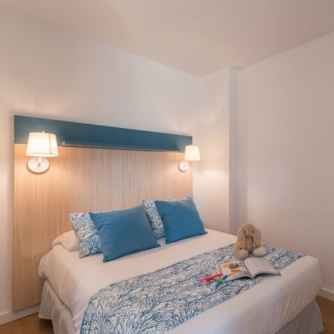 BEDROOM 3 people - Standard hotel room C3