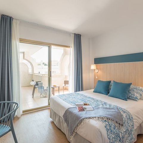Chambre 3 personnes - Chambre d'hôtel standard C3