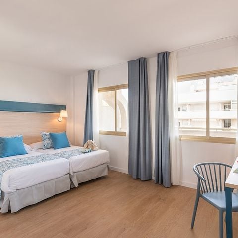 Chambre 4 personnes - Chambre d'hôtel Standard C4 3+1