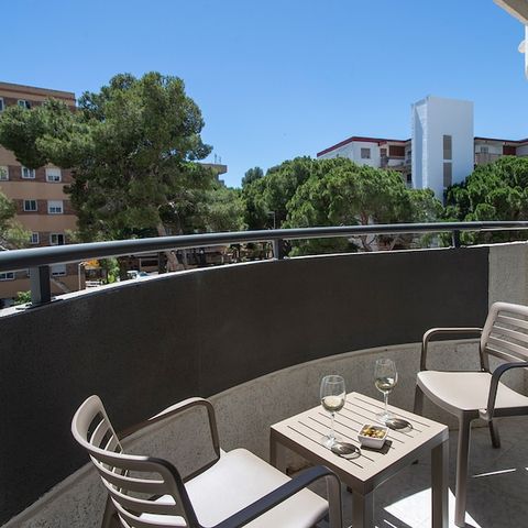 Zimmer 4 Personen - Familienzimmer - 3 Erwachsene + 1 Kind (-12 Jahre) - Balkon