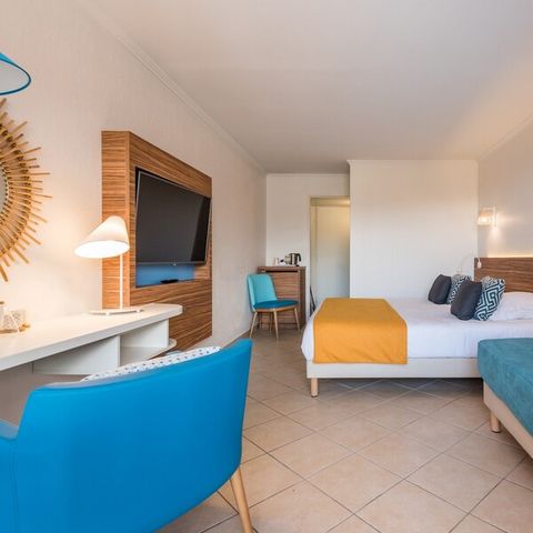 Slaapkamer 3 personen - Hotelkamer - Triple - Terrace or balcony