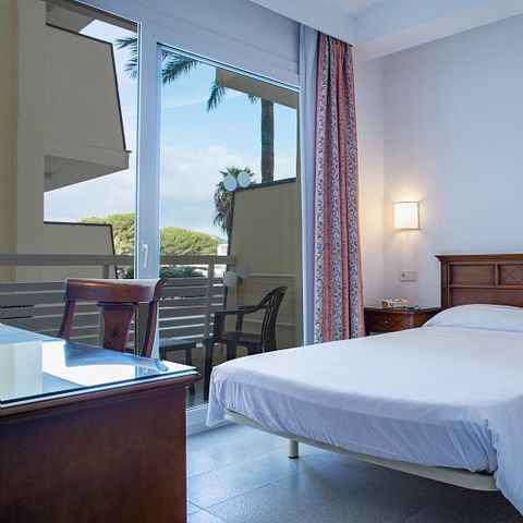 CHAMBRE 2 personnes - Chambre standard C1