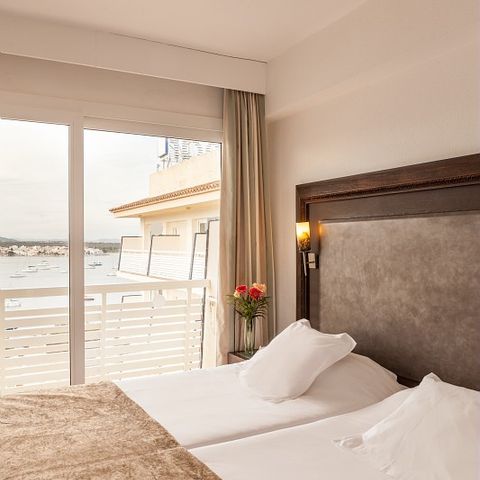 BEDROOM 2 people - Hotel Room Superior Ocean View C3M