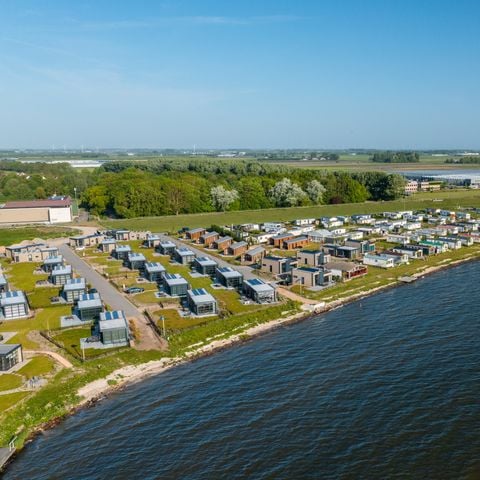 Stellplatz - Komfort am Wasser