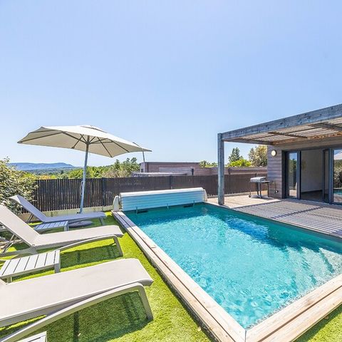 House 6 persons - - 3 bedrooms - Air conditioned - 7m private swimming pool - Garden