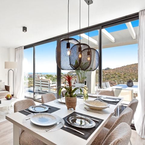 APPARTAMENTO 8 persone - con vista sul mare, roofterrace e vasca idromassaggio