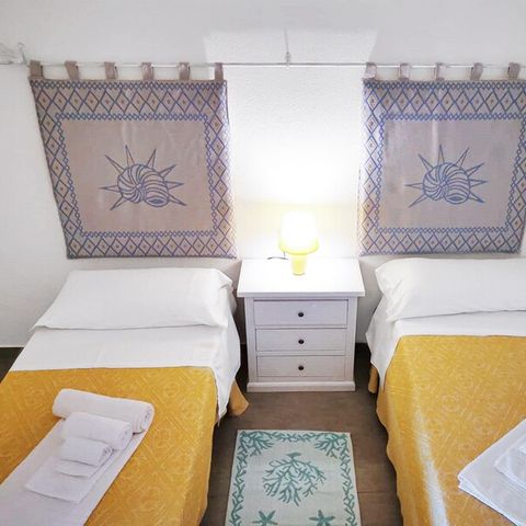 Apartment 6 persons - 2 bedrooms - Terrace or balcony - Sea view
