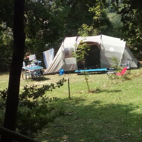 Piazzola - Con allacciamento elettrico - Solo per tende - Roulotte o minivan