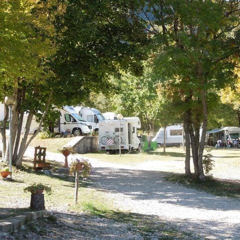 STAANPLAATS - Tent, caravan of camper