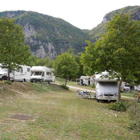 EMPLACEMENT - Tente, caravane ou camping-car