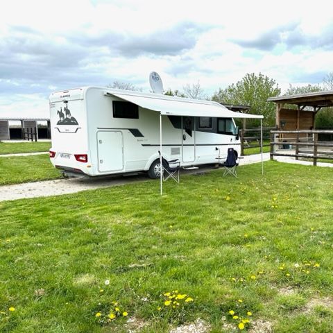 PLOT - on 2100 m2 of lawn