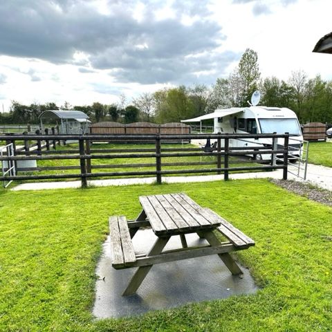 PLOT - on 2100 m2 of lawn