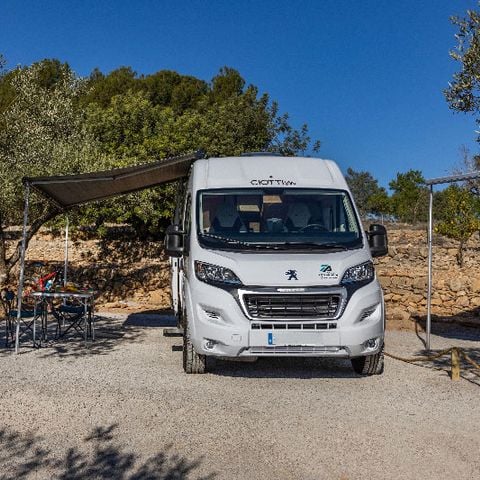 STAANPLAATS - Parcela Standar Comfort