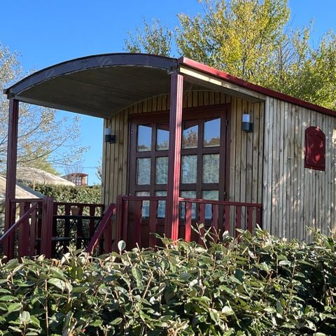 UNUSUAL ACCOMMODATION 4 people - Roulotte (16 m² - 2 adults + 2 children under 12)