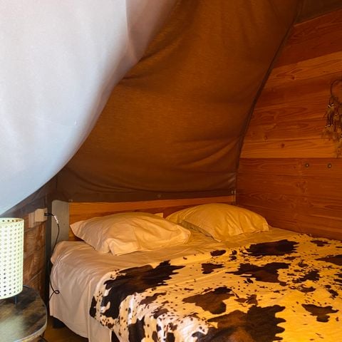 UNUSUAL ACCOMMODATION 2 people - Tipi duo