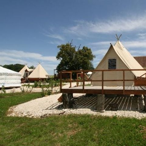 UNUSUAL ACCOMMODATION 2 people - Tipi duo