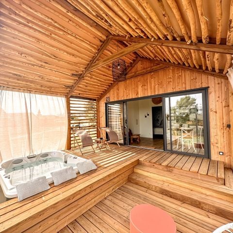 CHALET 5 people - 2 bedroom lodge and spa - Bohemia